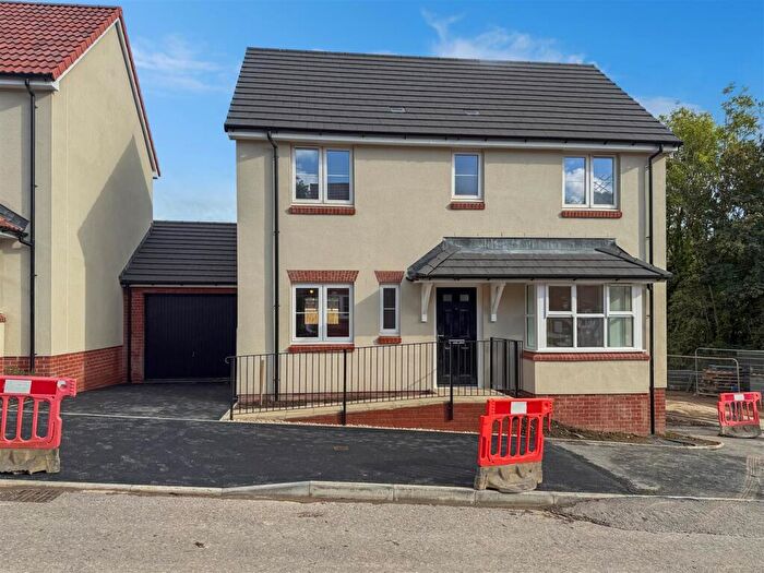 3 Bedroom Detached House For Sale In Limers Lane, Bideford, EX39