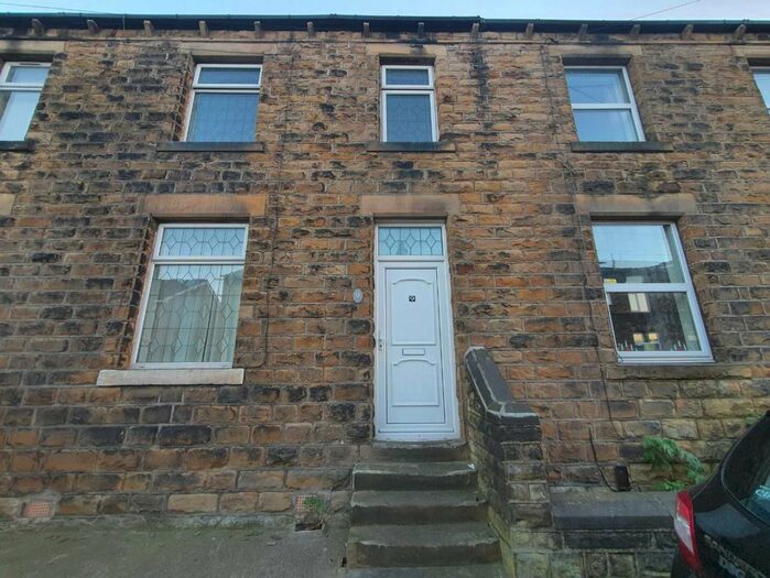 3 Bedroom Terraced House To Rent In Thornton Rd, Dewsbury, WF12