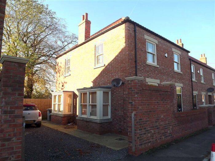 3 Bedroom End Of Terrace House To Rent In Foundry Street, Horncastle, Lincs, LN9