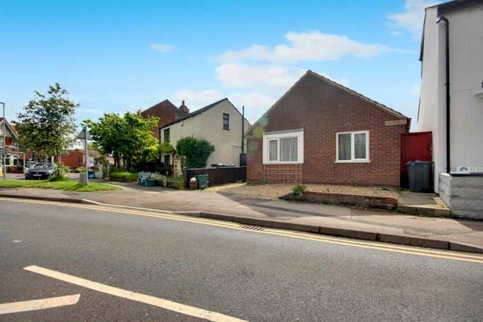 2 Bedroom Bungalow For Sale In Old Cheltenham Road Longlevens, Gloucester, GL2