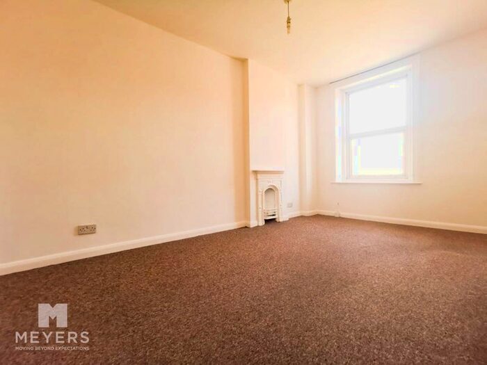 2 Bedroom Flat To Rent In Old Christchurch Road, Bournemouth, BH1