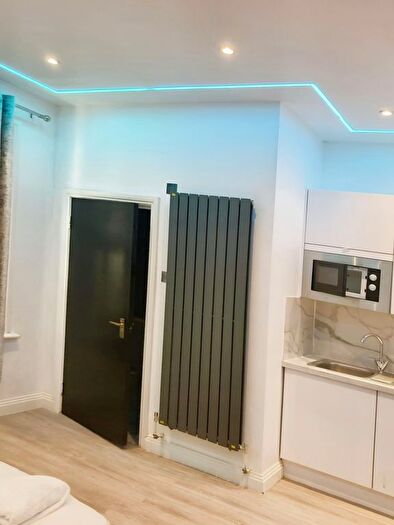 19 Bedroom Semi-Detached House To Rent In Brigstock Road, Thornton Heath, CR7