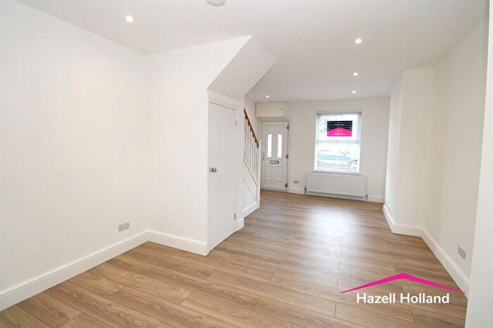2 Bedroom Terraced House For Sale In High Street, Bean, DA2