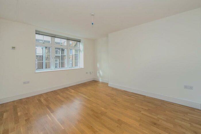 2 Bedroom Flat To Rent In Halton Road, Islington, N1