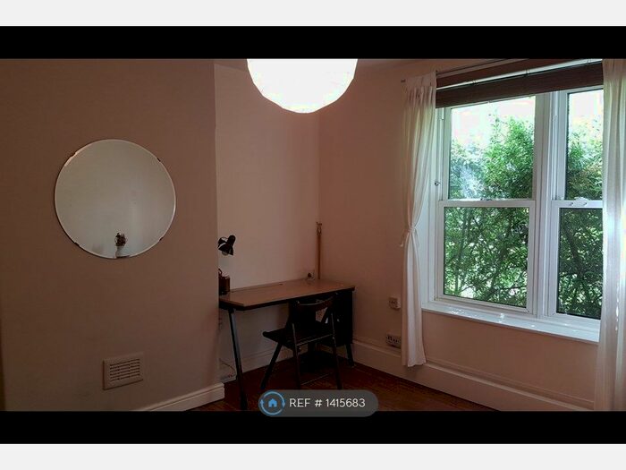 1 Bedroom Flat To Rent In Amhurst Road, London, E8