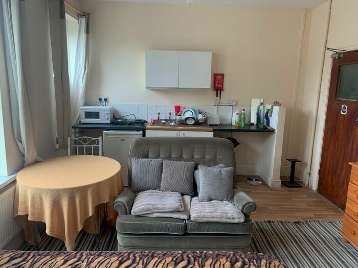 Studio To Rent In Clive Street, Cardiff(City), CF11