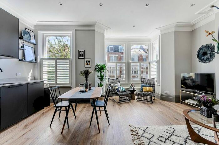 1 Bedroom Flat To Rent In Netherwood Road, Brook Green, London, W14