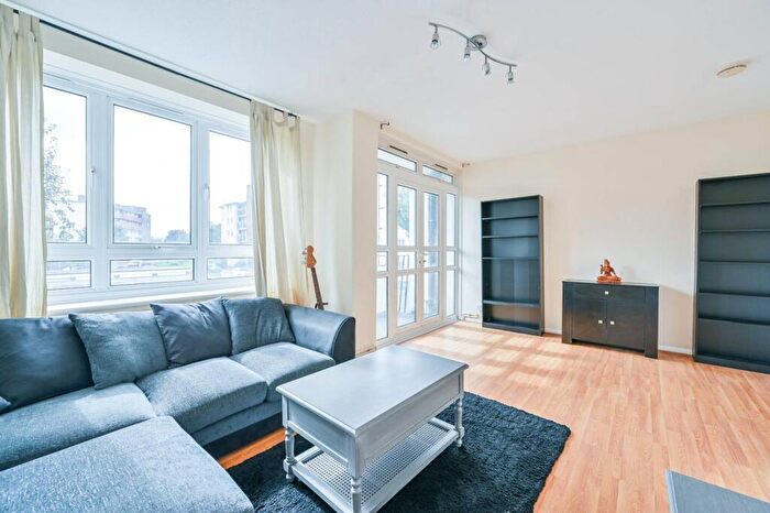 2 Bedroom Flat To Rent In Linsey Street, Bermondsey, London, SE16