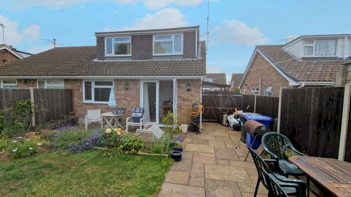 3 Bedroom Semi-Detached Bungalow For Sale In Dovecote Road, Roade, Northampton, NN7