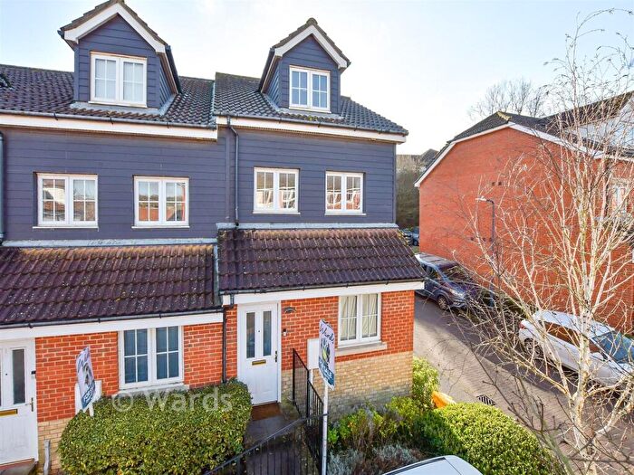2 Bedroom Duplex For Sale In Wharfdale Square, Tovil, Maidstone, Kent, ME15