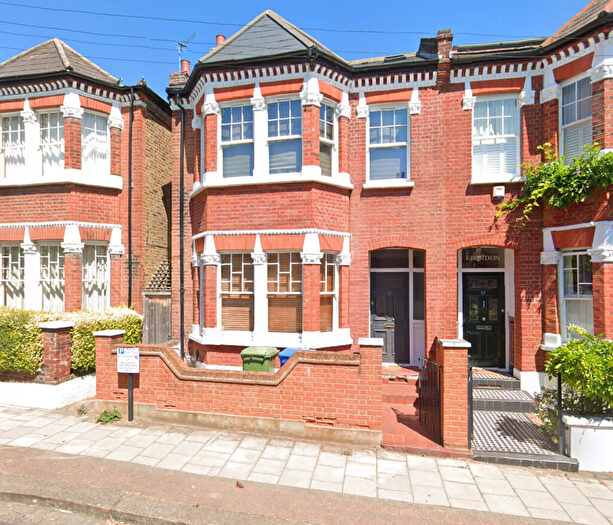 4 Bedroom Maisonette To Rent In Four Bedroom Flat To Rent In Herne Hill, SE24