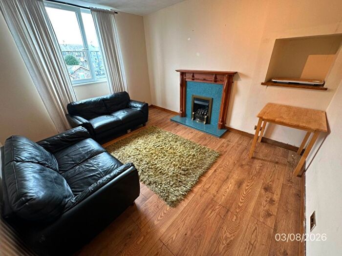 2 Bedroom Flat To Rent In Tanfield Walk, Top Floor, Aberdeen, AB24