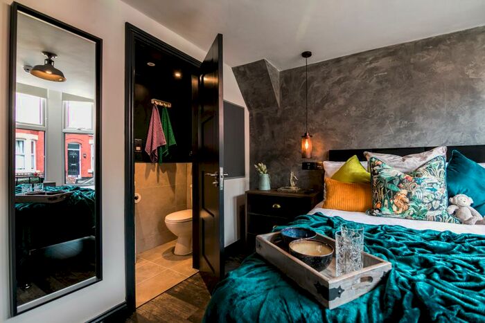 6 Bedroom House To Rent In Connaught Road, Liverpool, L7