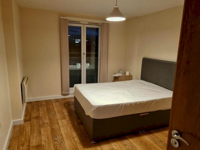 1 Bedroom Flat To Rent In Triumph House, Manor House Drive, Coventry, CV1