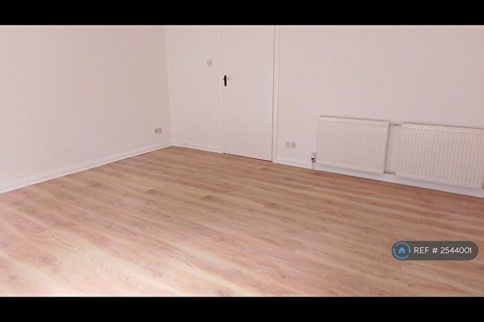 1 Bedroom Flat To Rent In White Hart Lane, London, N17