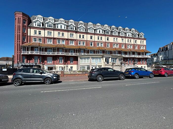 1 Bedroom Flat For Sale In De La Warr Parade, Bexhill-On-Sea, TN40