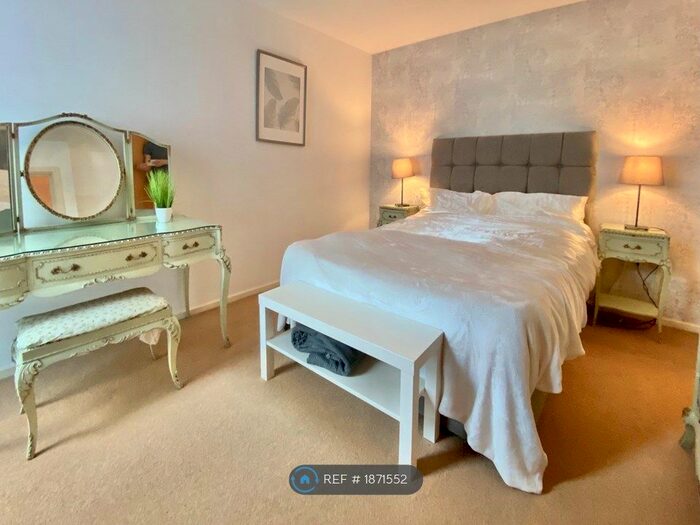 1 Bedroom Flat To Rent In Docklands Excel, London, E16