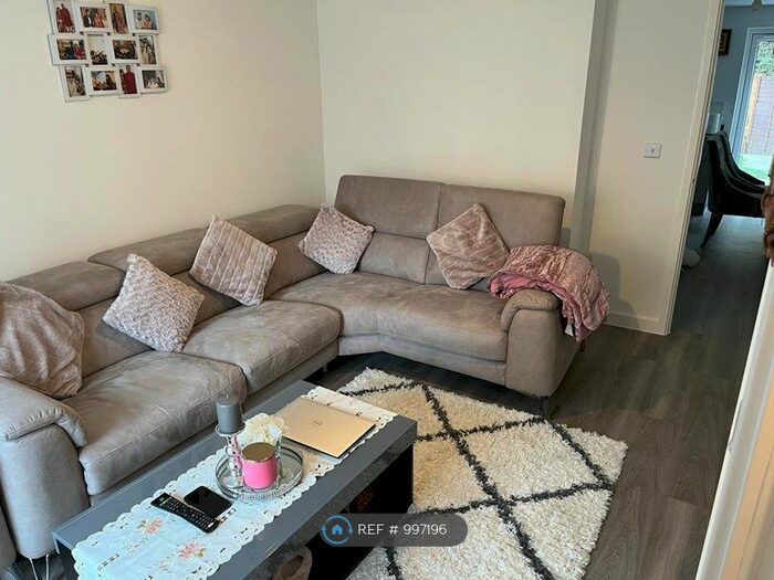 3 Bedroom Terraced House To Rent In Northfleet, Gravesend DA11