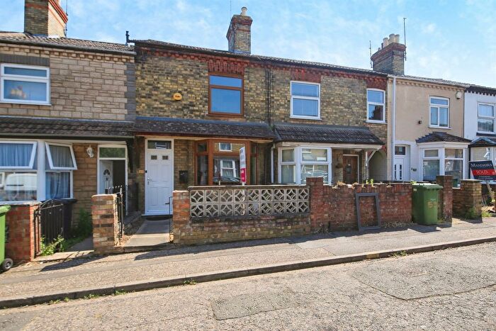 3 Bedroom Terraced House For Sale In St. Margarets Road, Peterborough, PE2