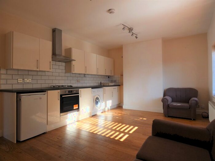 2 Bedroom Maisonette To Rent In Studland Road, London, W7