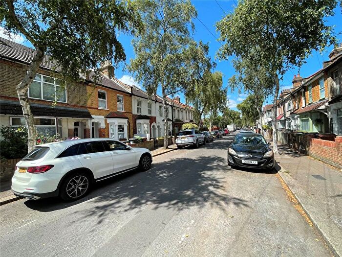 2 Bedroom Flat To Rent In Brookscroft Road, Walthamstow, London, E17