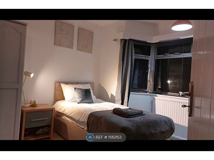 4 Bedroom Semi-Detached House To Rent In Ennerdale Avenue, Longlevens, Gloucester, GL2