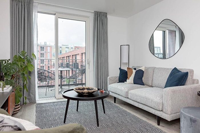 2 Bedroom Apartment To Rent In Anvil, M5