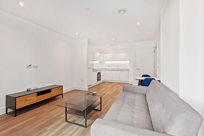 1 Bedroom Flat To Rent In Alwyne Court, Garnet Place, West Drayton, UB7