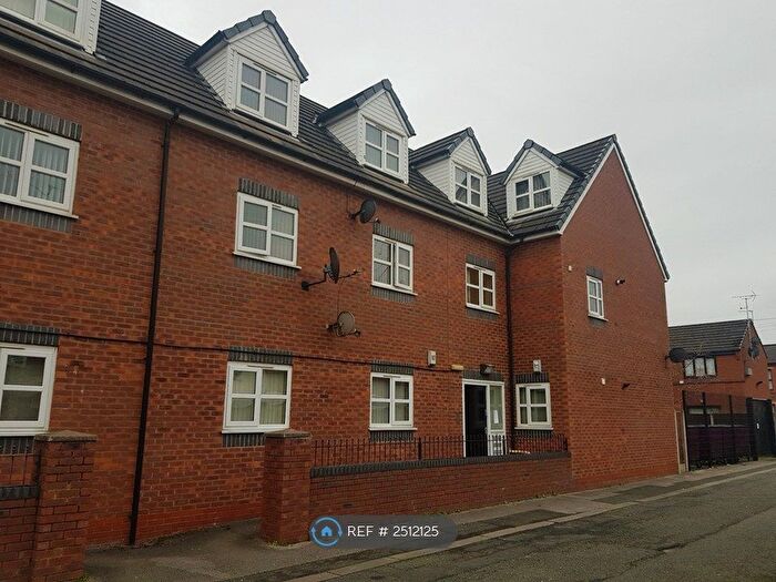 2 Bedroom Flat To Rent In Newton-Le-Willows, St Helens, WA12