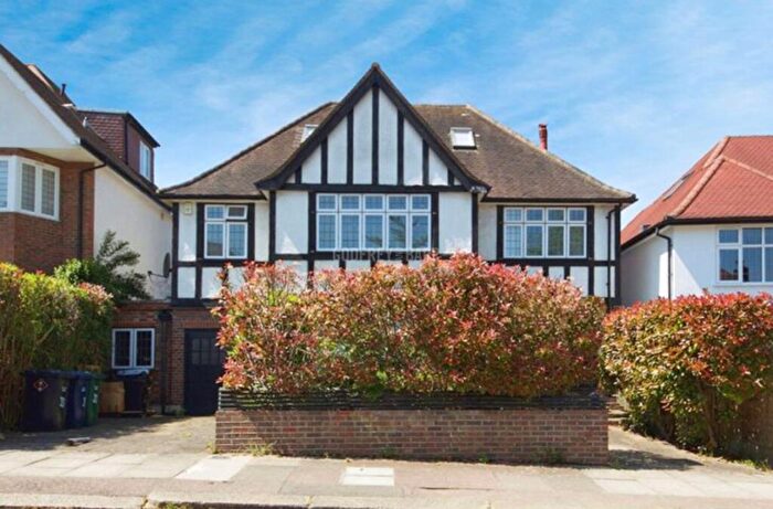 5 Bedroom Detached House To Rent In Sherwood Road, Hendon, NW4