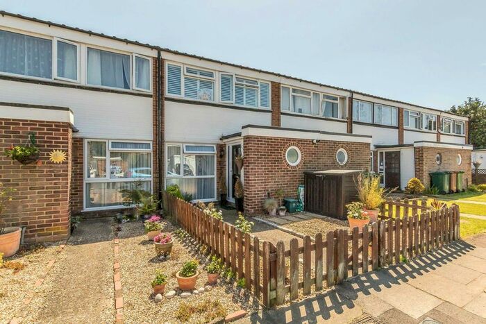 3 Bedroom Property To Rent In Peregrine Road, Sunbury-On-Thames, TW16