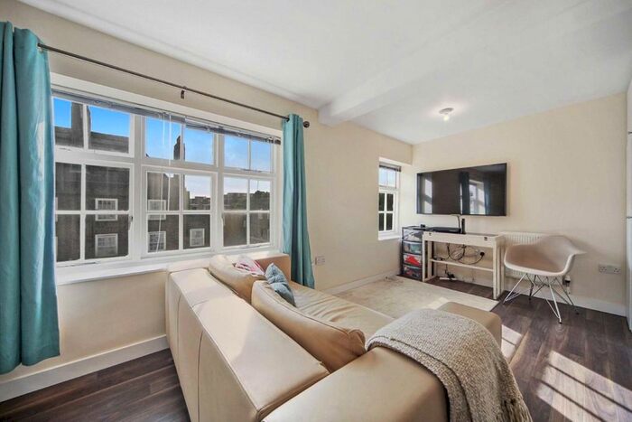 1 Bedroom Flat To Rent In Phoenix Road, London NW1