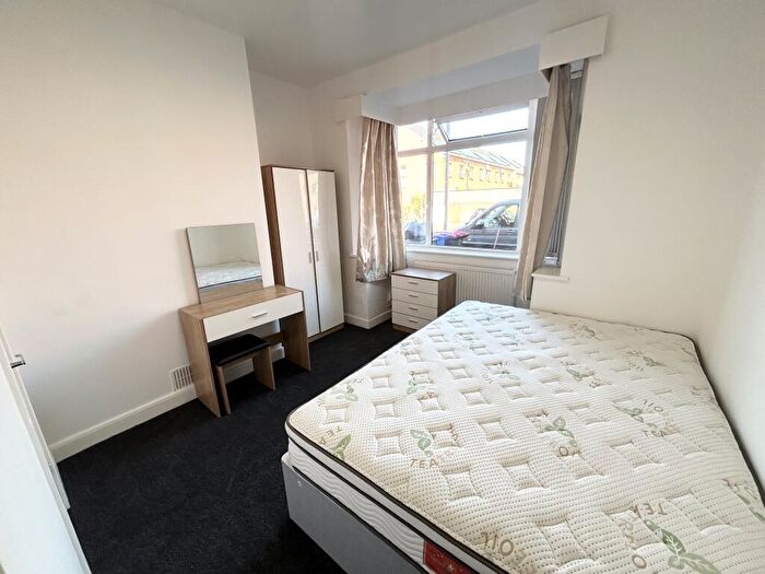 1 Bedroom Terraced House To Rent In Brown Street, Salford, M6