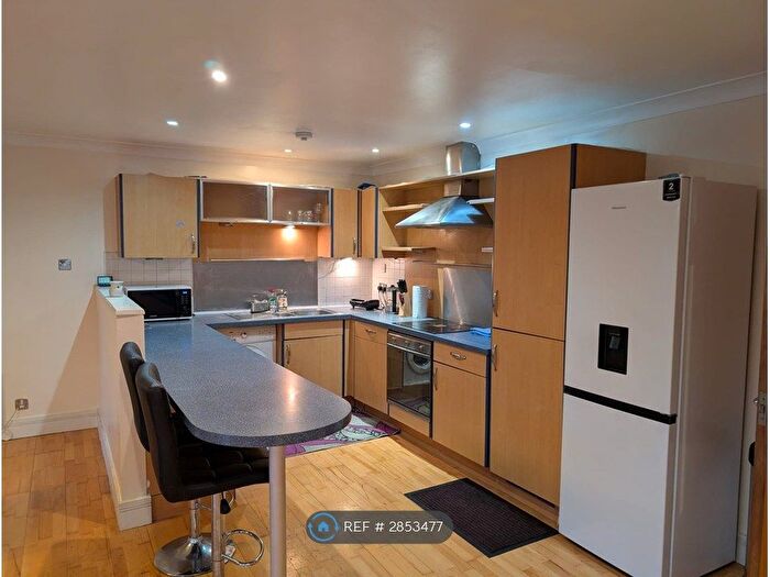 2 Bedroom Flat To Rent In Argyle Street, Glasgow, G2