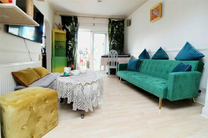 3 Bedroom Semi-Detached House To Rent In Alexandra Road, Romford, RM1