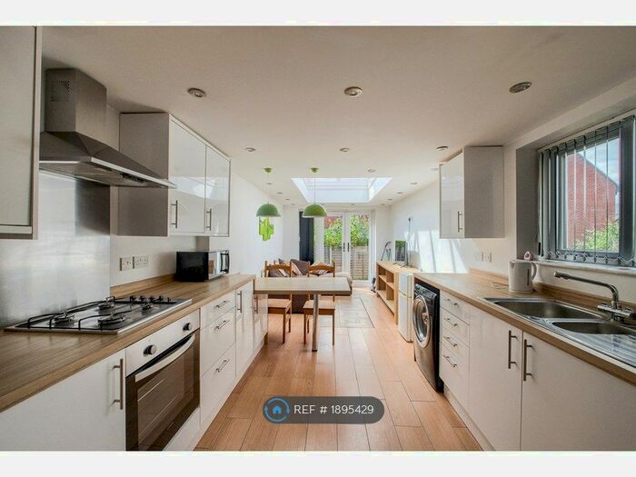 5 Bedroom Terraced House To Rent In Humber Avenue, Coventry, CV1