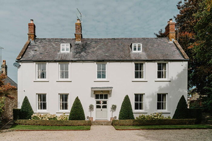 5 Bedroom Country House For Sale In Catton House, The Square, Aynho, OX17