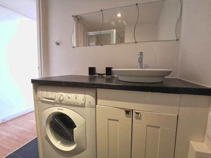 Studio To Rent In Penywern Road, Earls Court, SW5