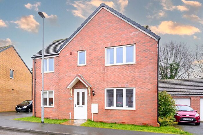 5 Bedroom Detached House For Sale In Green Crescent, Desborough, Kettering, NN14