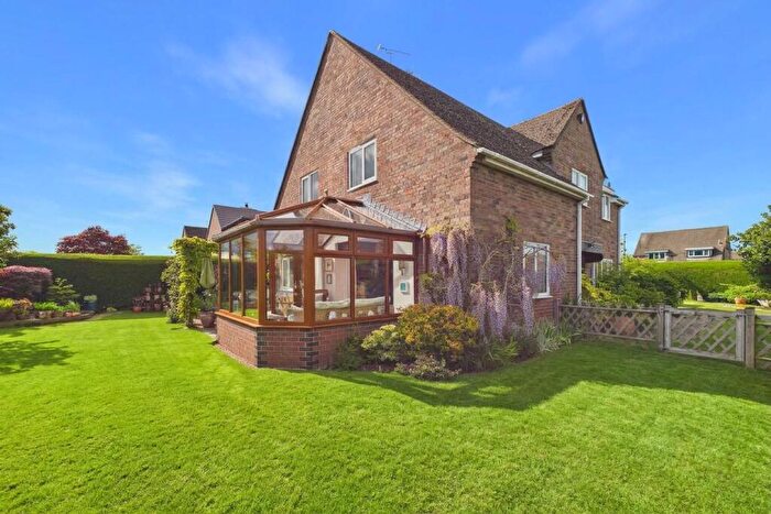 4 Bedroom Detached House For Sale In Covert Rise, Tattenhall, CH3