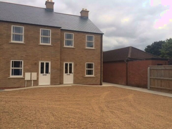 2 Bedroom Terraced House To Rent In Sawpit Cottages, Commercial Road, LN13