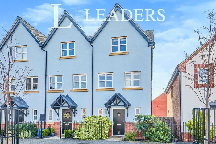 3 Bedroom Town House To Rent In Alton Way, Highfields, Littleover, DE23