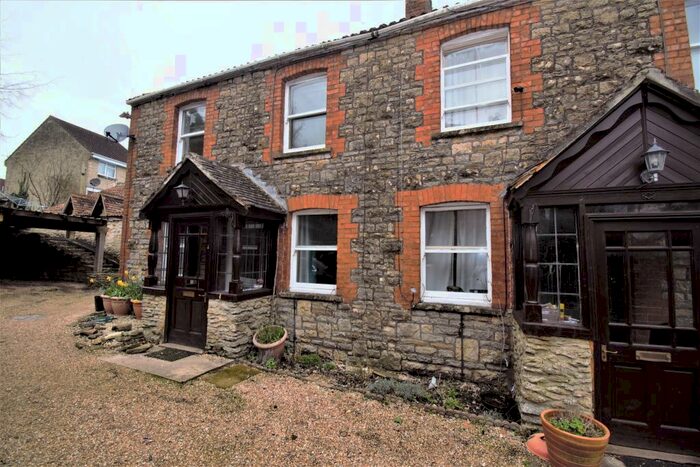 4 Bedroom Semi-Detached House To Rent In High Street, Templecombe, BA8