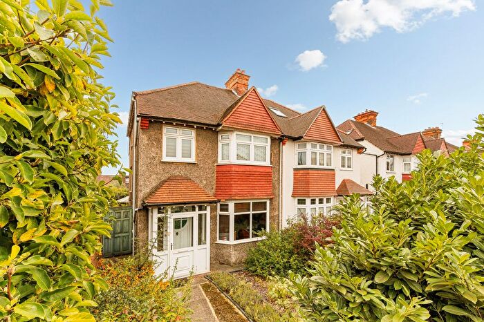 4 Bedroom Semi-Detached House For Sale In Gunnersbury Lane, Acton, W3