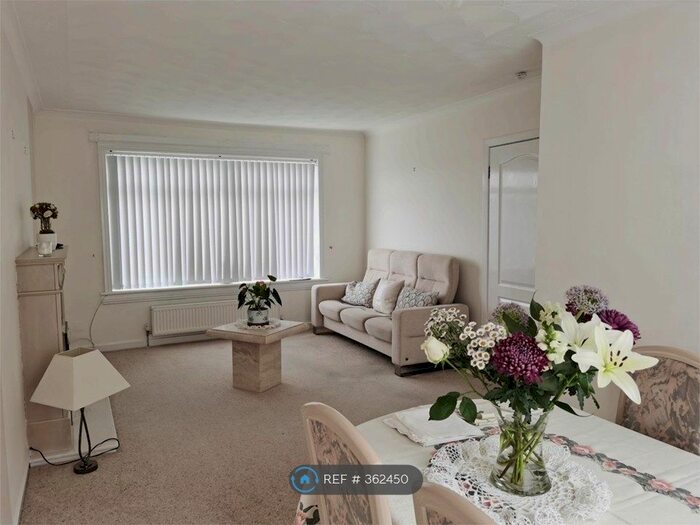 3 Bedroom Terraced House To Rent In Lamlash Place, Motherwell, ML1