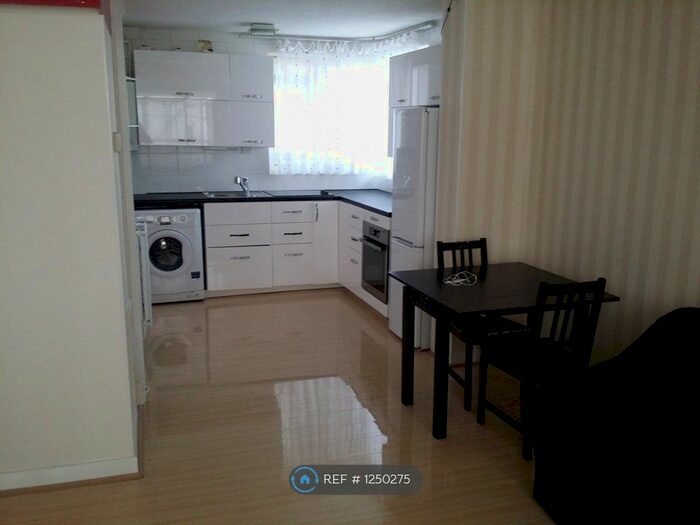 2 Bedroom Flat To Rent In Osney House, London SE2