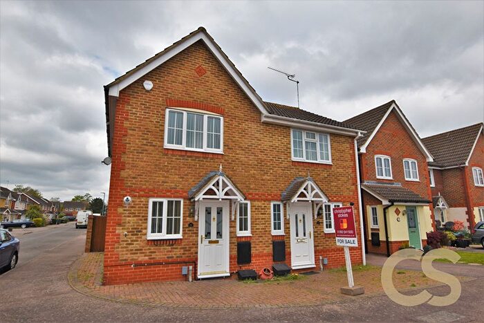 2 Bedroom Semi-Detached House To Rent In Cheshunt, Waltham Cross, Hertfordshire, EN8