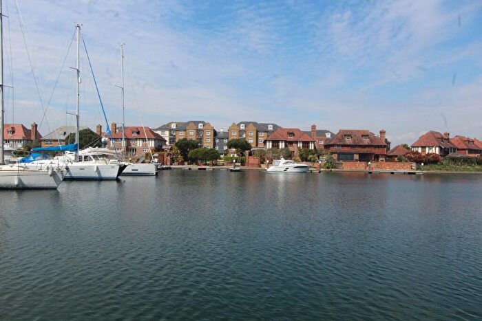 1 Bedroom Apartment For Sale In Golden Gate Way, Eastbourne, East Sussex, BN23