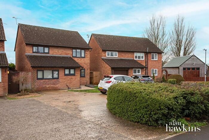 4 Bedroom Detached House For Sale In New Road, Royal Wootton Bassett, SN4