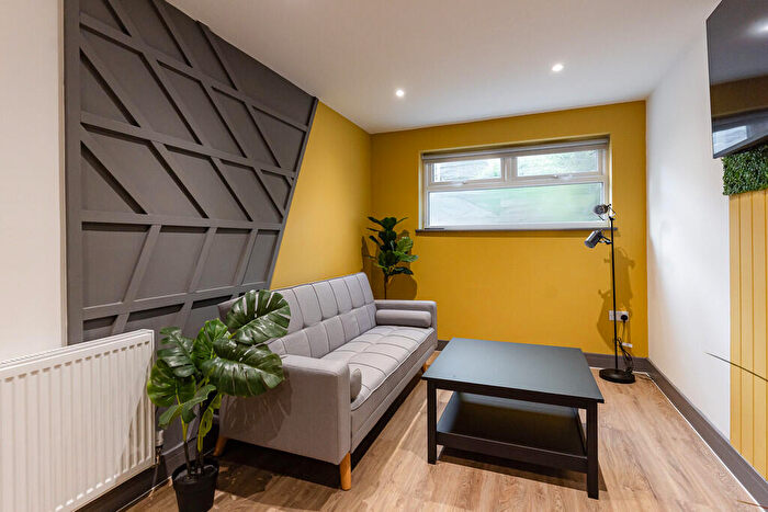 6 Bedroom Terraced House To Rent In Somers Close, Winchester, SO22